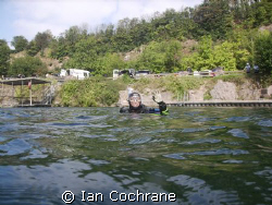 My dive buddy ready to drop to the Stengarth Stoney Cove ... by Ian Cochrane 